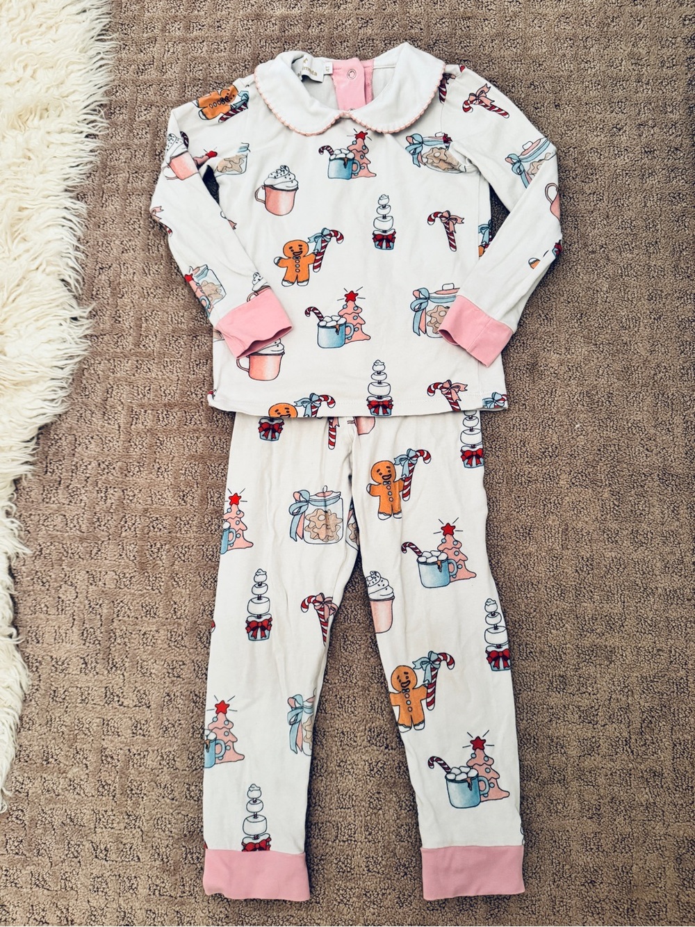 Sal & Pimenta Holiday Gingerbread Print Pajama Set - Pink